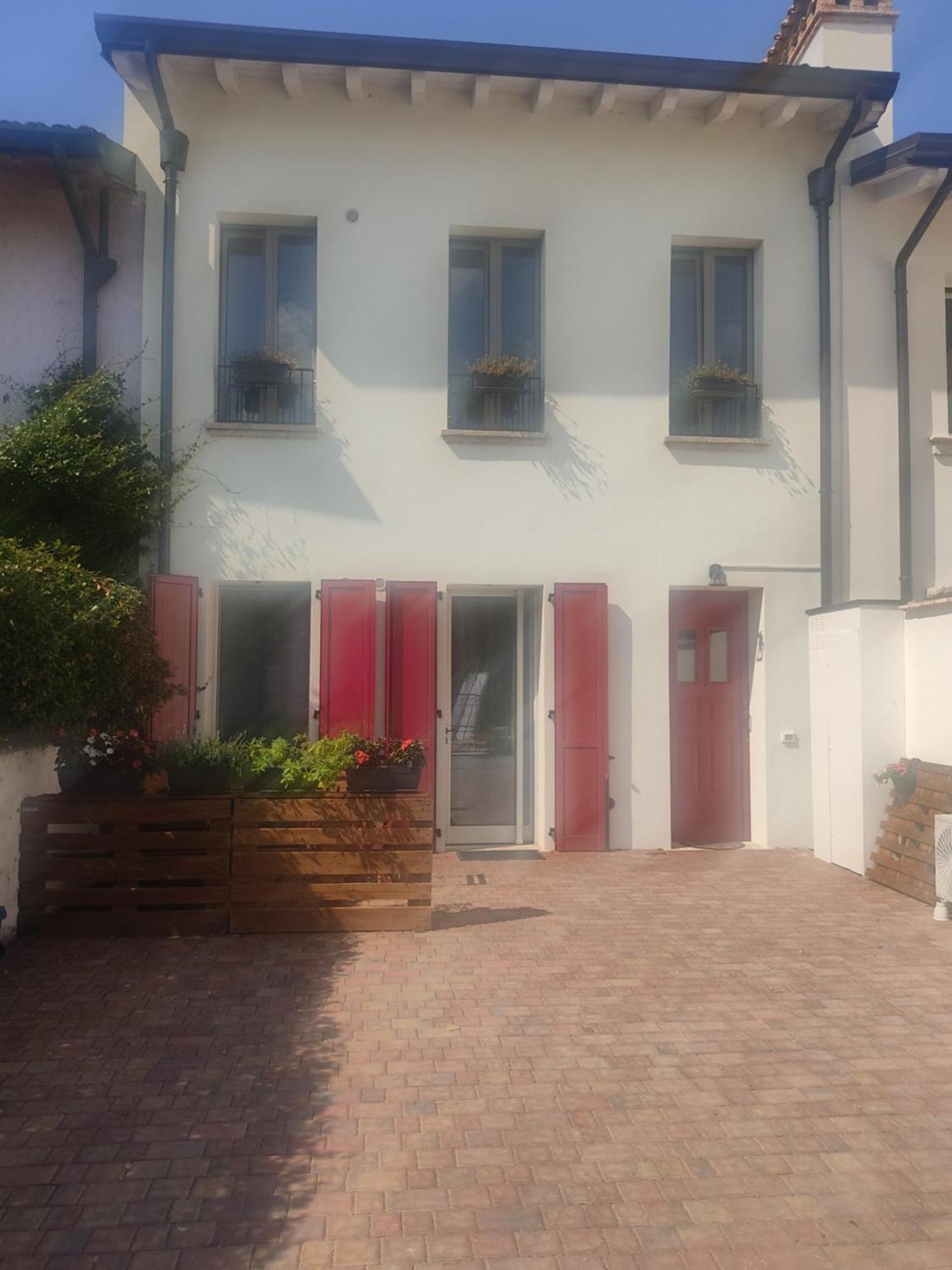 Апартаменти La Casa Di Paolina - Affitti Brevi Дезенцано-дель-Гарда Екстер'єр фото
